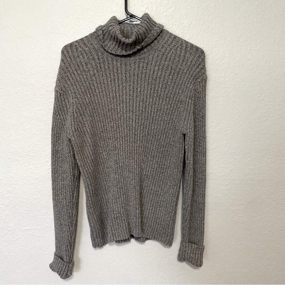 Gap womans ribbed turtleneck top size Small gray long sleeve winter layering
